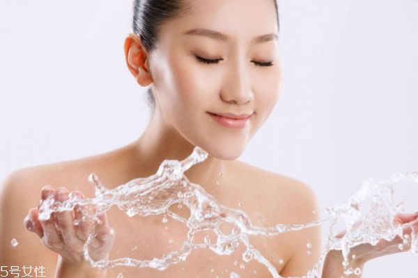 點(diǎn)痣后多久能洗臉？點(diǎn)痣后能吃醬油嗎