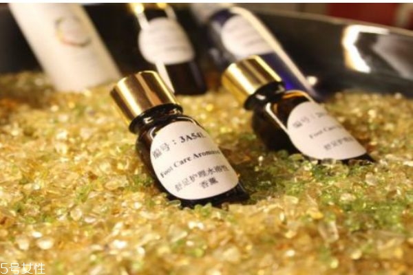 女性應(yīng)該怎么護(hù)膚呢 女性的護(hù)膚方法有什么呢 女性應(yīng)該怎么護(hù)膚呢 女性的護(hù)膚方法有什么呢