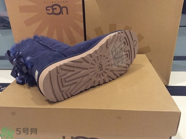 ugg是什么牌子？ugg雪地靴真假辨別圖對比