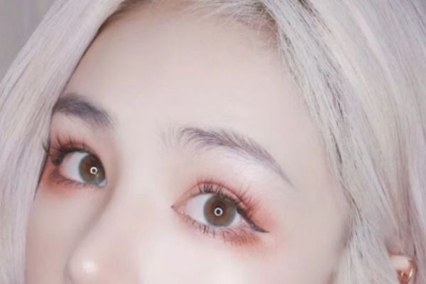什么牌子的日拋美瞳好 性?xún)r(jià)比高的日拋隱形眼鏡