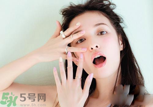 眼妝暈妝怎么辦？解救眼妝暈妝的方法