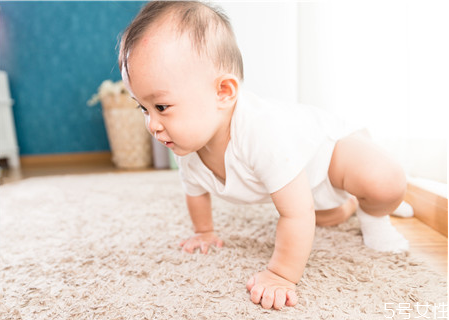 小兒斜視手術(shù)最佳年齡 幼兒應該如何預防斜視