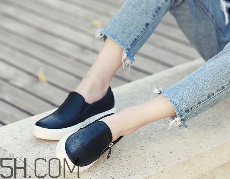 樂(lè)福鞋要穿襪子嗎？樂(lè)福鞋配什么襪子？