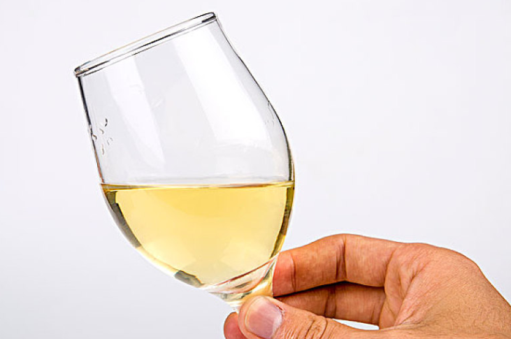 半甜白葡萄酒怎么喝 半甜白葡萄酒需要醒嗎