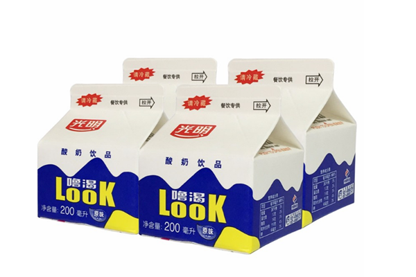 光明?？仕崮炭梢约訜岷葐?光明嚕渴酸奶會(huì)不會(huì)發(fā)胖