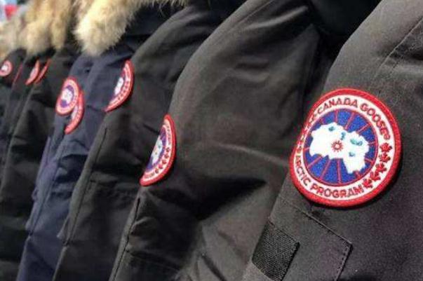 加拿大鵝羽絨服正品多少錢 加拿大鵝承諾14天內(nèi)免費換貨