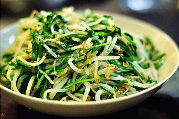 綠豆芽吃不完怎么儲存 綠豆芽放的有點(diǎn)變色能吃嗎