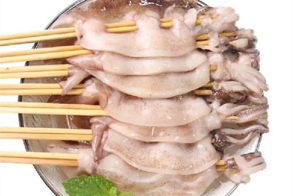新鮮魷魚(yú)和泡發(fā)魷魚(yú)的區(qū)別 新鮮魷魚(yú)買大的好還是小的好
