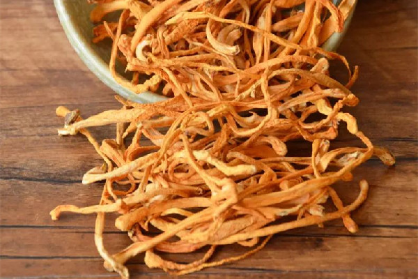 蟲(chóng)草花放冰箱能保存多久 蟲(chóng)草花放久了還能吃嗎
