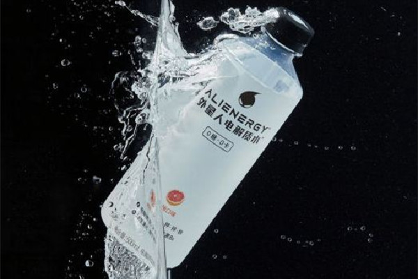 外星人電解質(zhì)水可以當水喝嗎 外星人電解質(zhì)水適合什么人喝