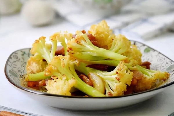 高?；貞?yīng)老人82元只買倆素菜 素菜吃多了會不會胖