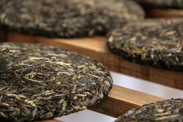 茶餅有霉味了怎么處理 茶餅發(fā)霉了還能喝嗎